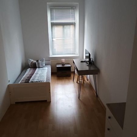 Rockys Ferienwohnung Mitte Markkleeberg Exterior foto
