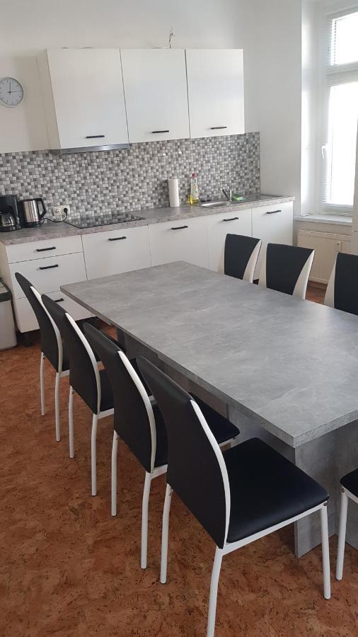 Rockys Ferienwohnung Mitte Markkleeberg Exterior foto